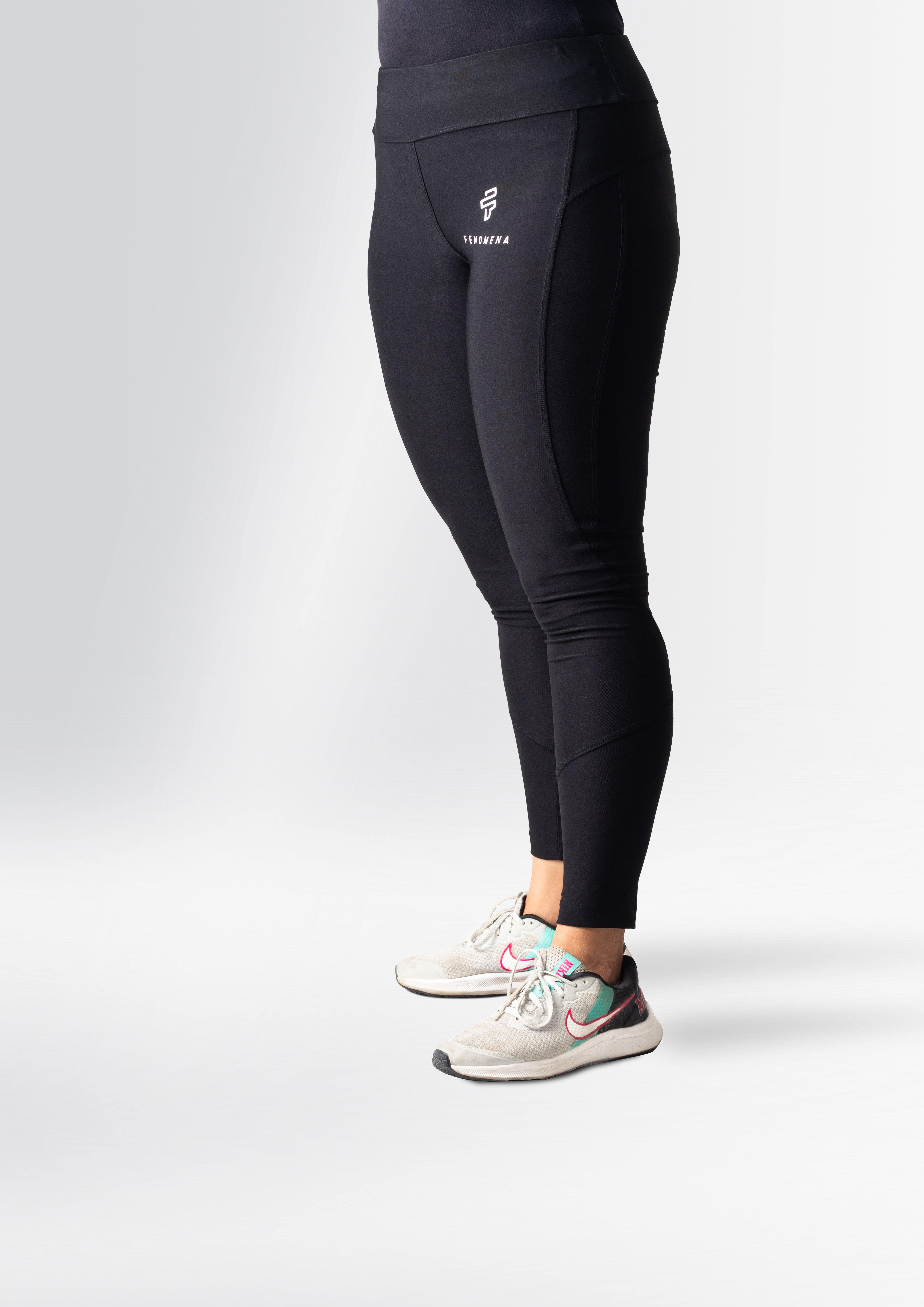 Fenomena Motion Leggings – Black Edition