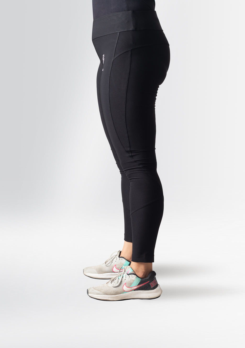 Fenomena Motion Leggings – Black Edition